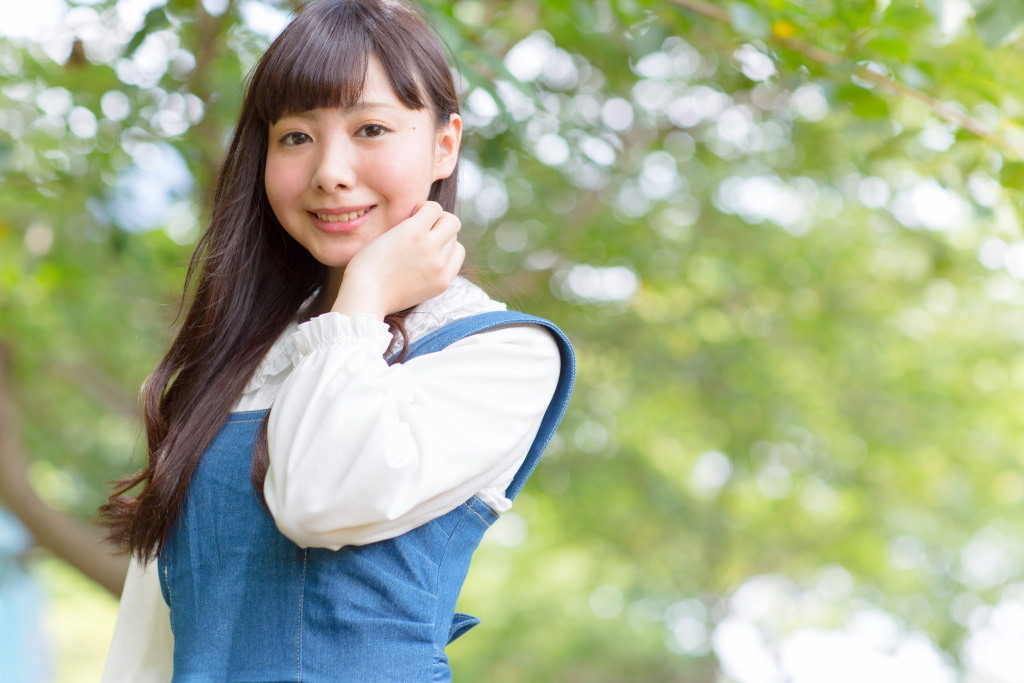 Portrait with creamy bokeh at f/2.8. Shot with EOS 5D Mark III