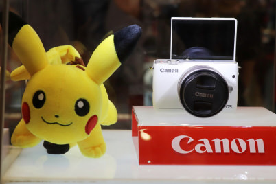 EOS M10 - Pikachu plush