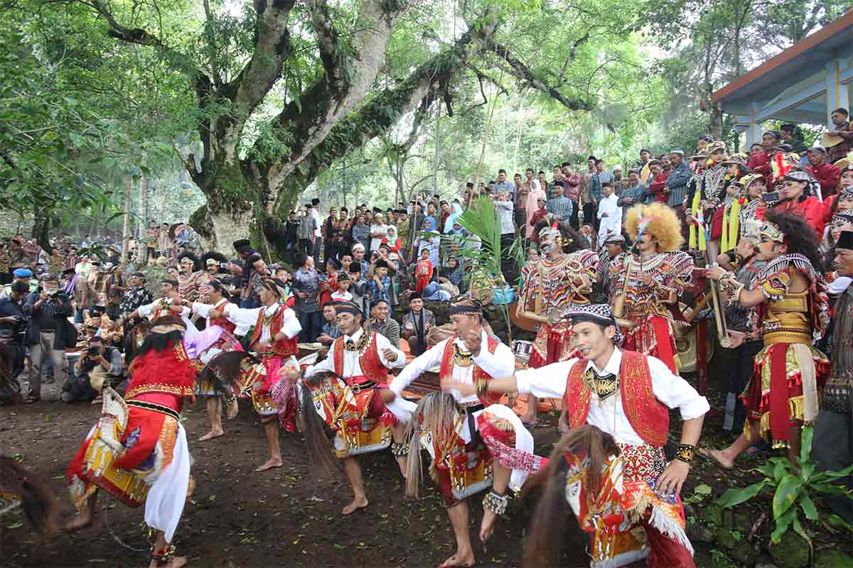 traditional ceremony captured by canon eos 5dsr indonesia