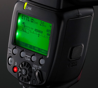 Speedlite 600EX II-RT (Layar LCD)