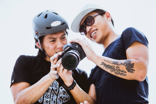 Fotografer dan sang atlet mengulas sejumlah bidikan