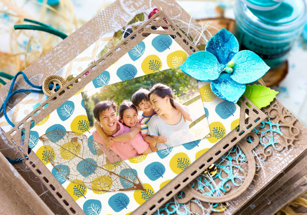 scrapbook làm bằng giấy in hoa văn